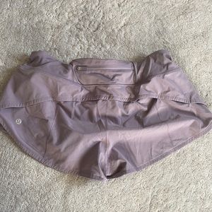 Lulu speed up shorts / 2.5 inseam / never worn